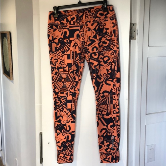 Reebok Pants - Reebok high waisted patterned leggings